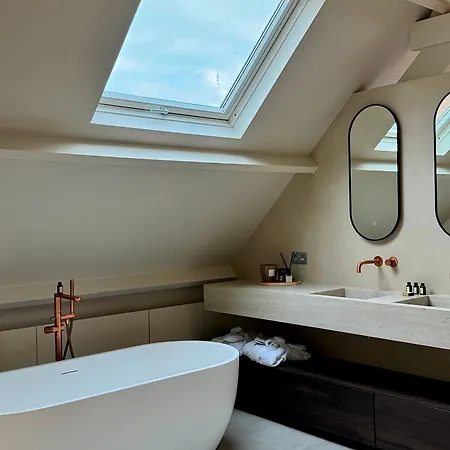 Bed & Breakfast Euphrosina Boutique Met Verwarmd Zwembad, Sauna, Vlakbij Het Ostende