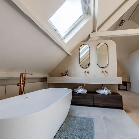 Bed & Breakfast Euphrosina Boutique Met Verwarmd Zwembad, Sauna, Vlakbij Het Ostende