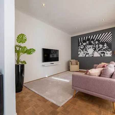 Euphrosina Boutique Met Verwarmd Zwembad, Sauna, Vlakbij Het Bed & Breakfast