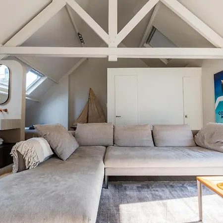 Euphrosina Boutique Met Verwarmd Zwembad, Sauna, Vlakbij Het Alojamento de Acomodação e Pequeno-almoço 4*