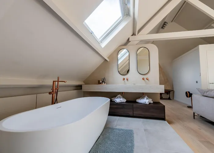 Bed & Breakfast Euphrosina Boutique Met Verwarmd Zwembad, Sauna, Vlakbij Het Oostende