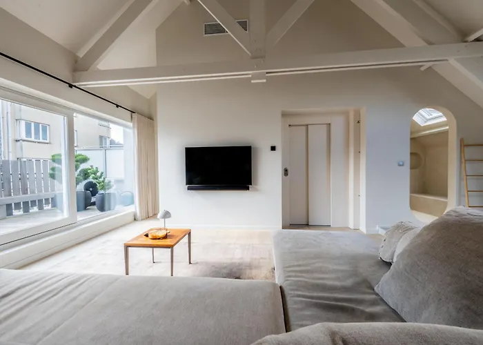 Euphrosina Boutique Met Verwarmd Zwembad, Sauna, Vlakbij Het 4* Oostende