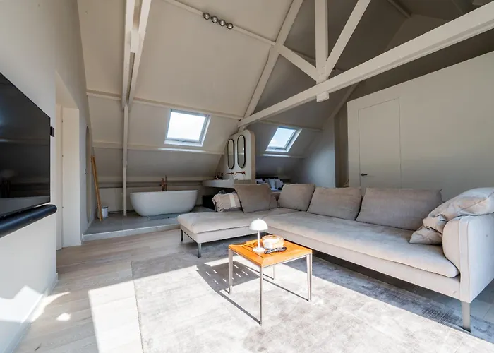 Euphrosina Boutique Met Verwarmd Zwembad, Sauna, Vlakbij Het 4* Oostende