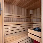 Bed & Breakfast Euphrosina Boutique Met Verwarmd Zwembad, Sauna, Vlakbij Het