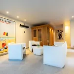 Bed & Breakfast Euphrosina Boutique Met Verwarmd Zwembad, Sauna, Vlakbij Het 4*