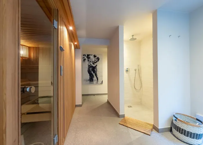 Euphrosina Boutique Met Verwarmd Zwembad, Sauna, Vlakbij Het 4* Ostende