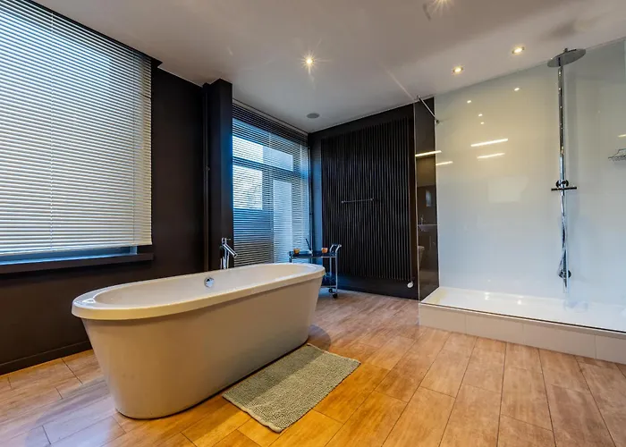 Panzió Euphrosina Boutique Met Verwarmd Zwembad, Sauna, Vlakbij Het Ostende